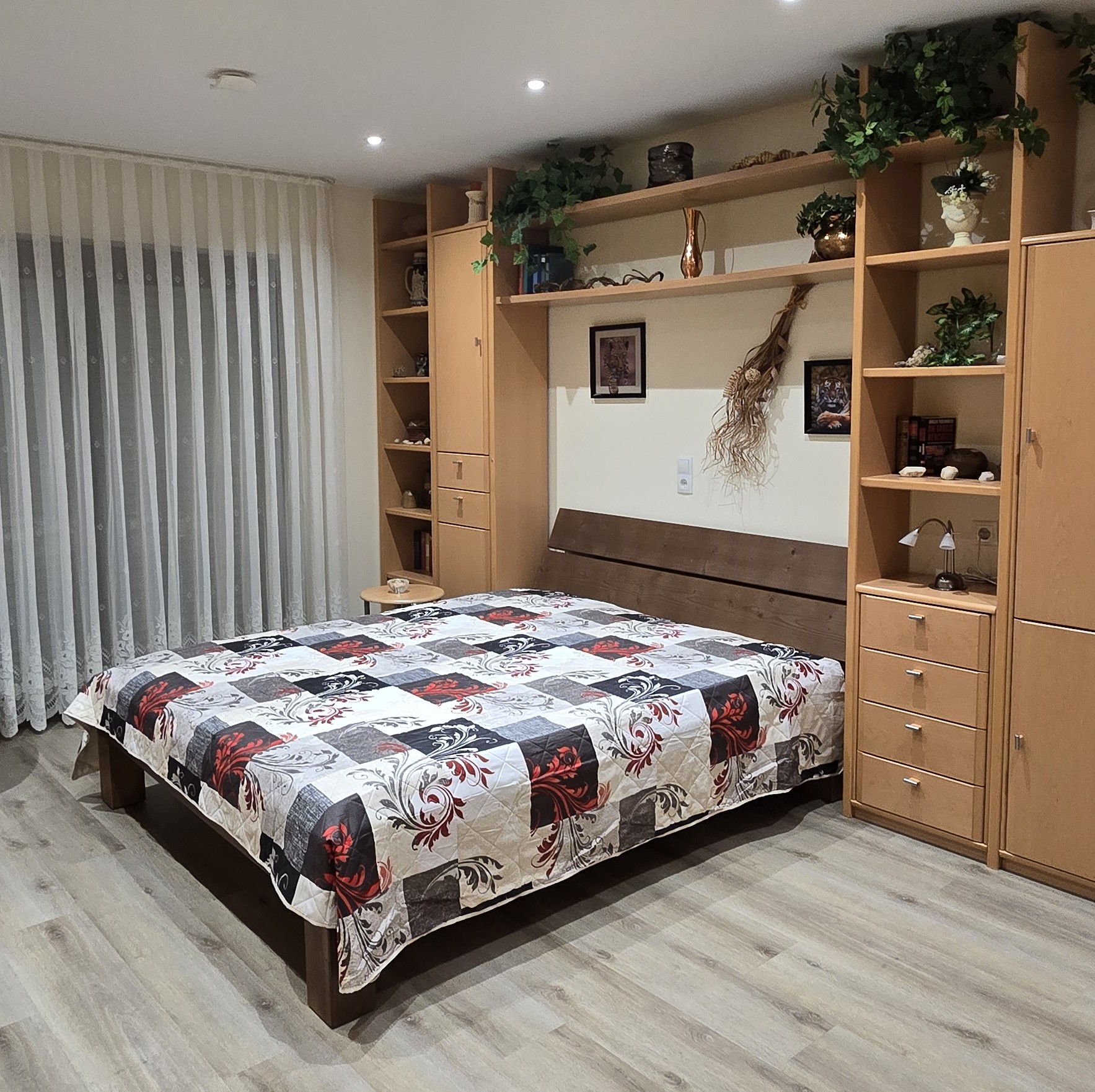 Schlafzimmer II – Doppelbett · eigener Terrassenzugang