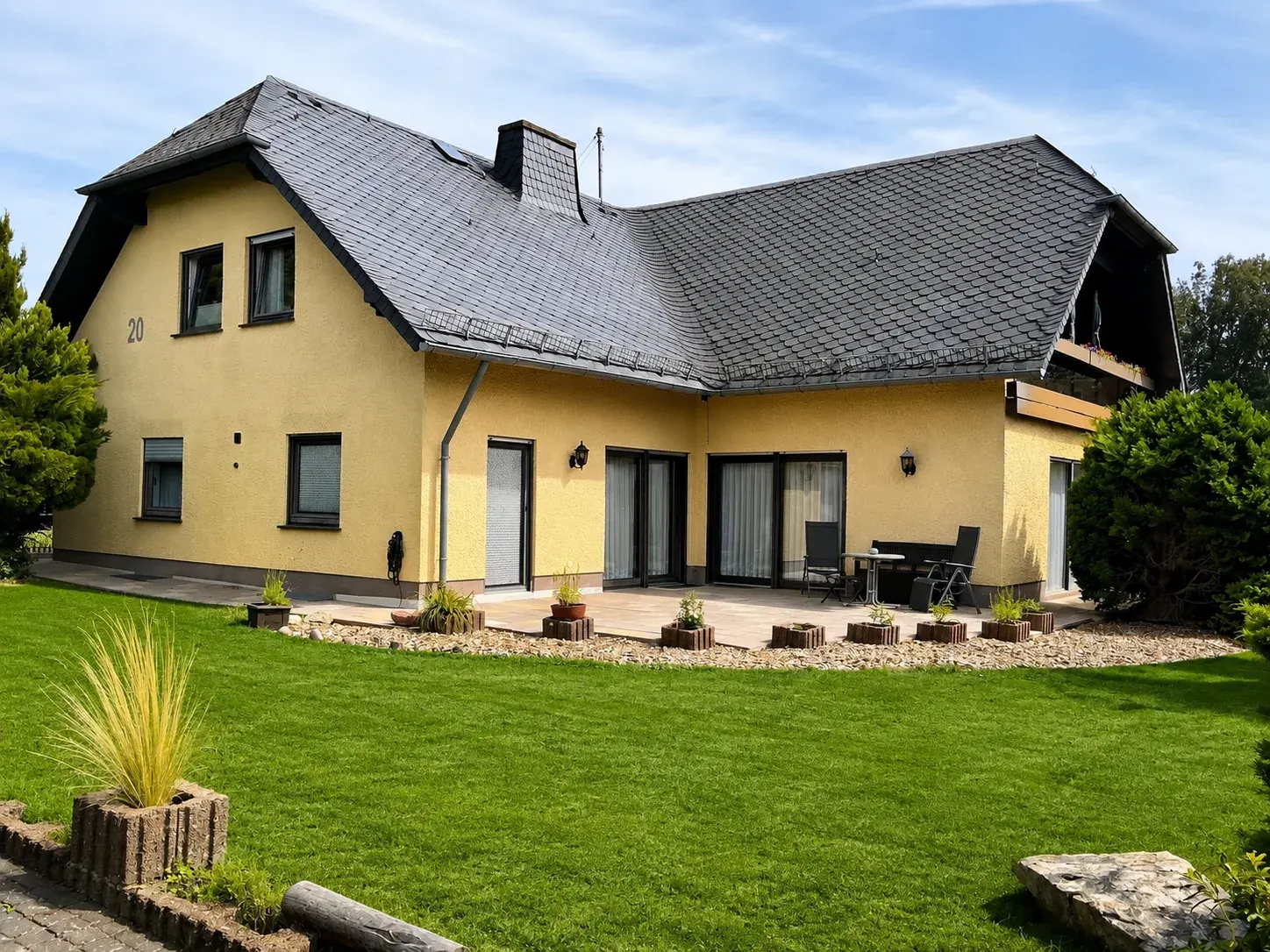 Große Terrasse – Viel Platz im Freien
